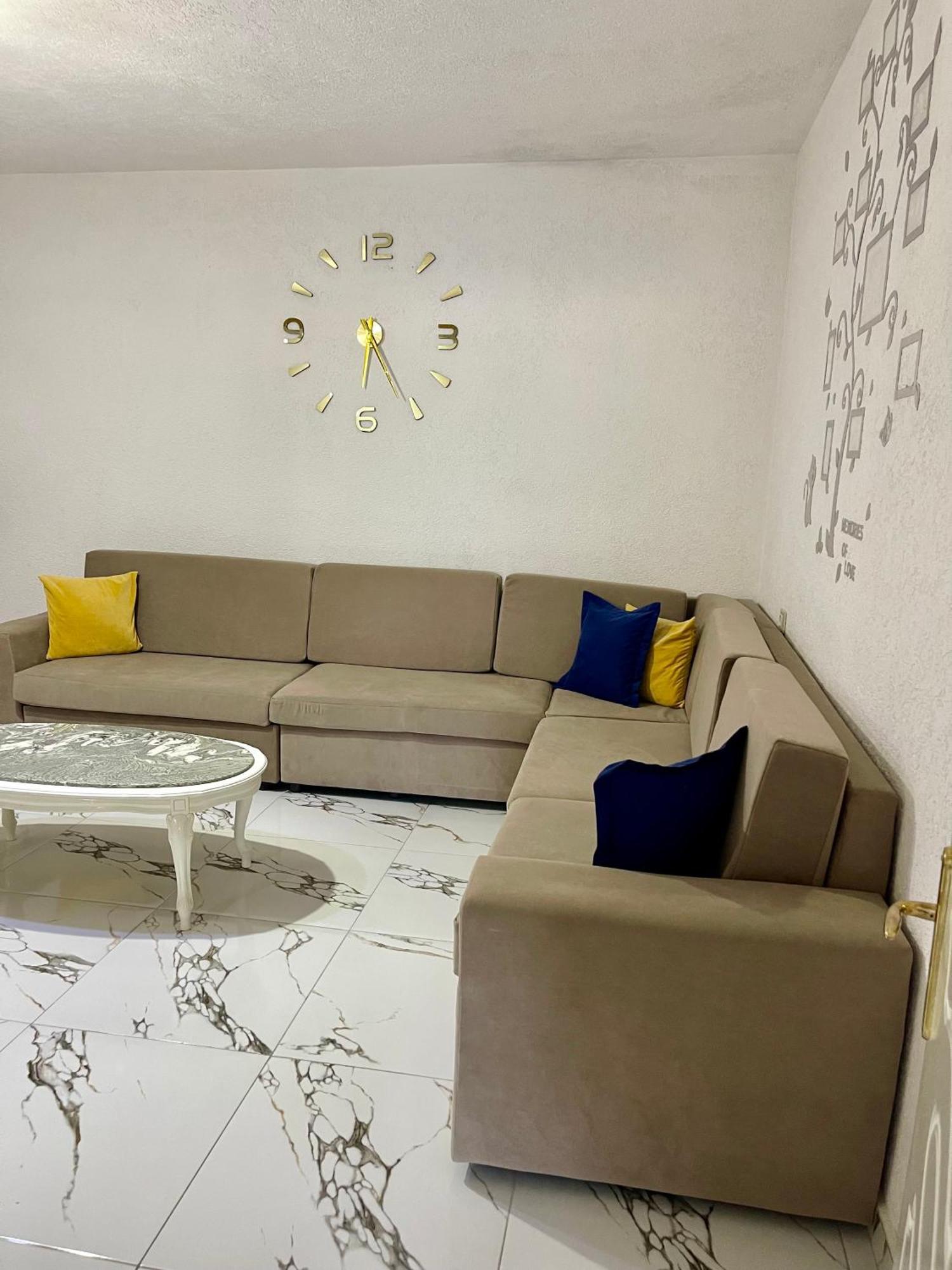 Guest House DEA Vlorë Extérieur photo