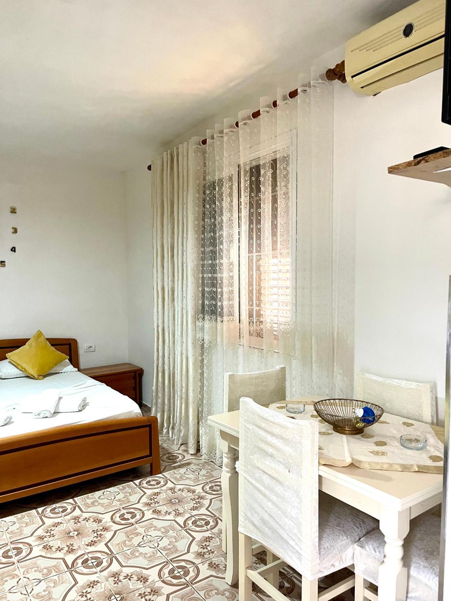 Guest House DEA Vlorë Extérieur photo
