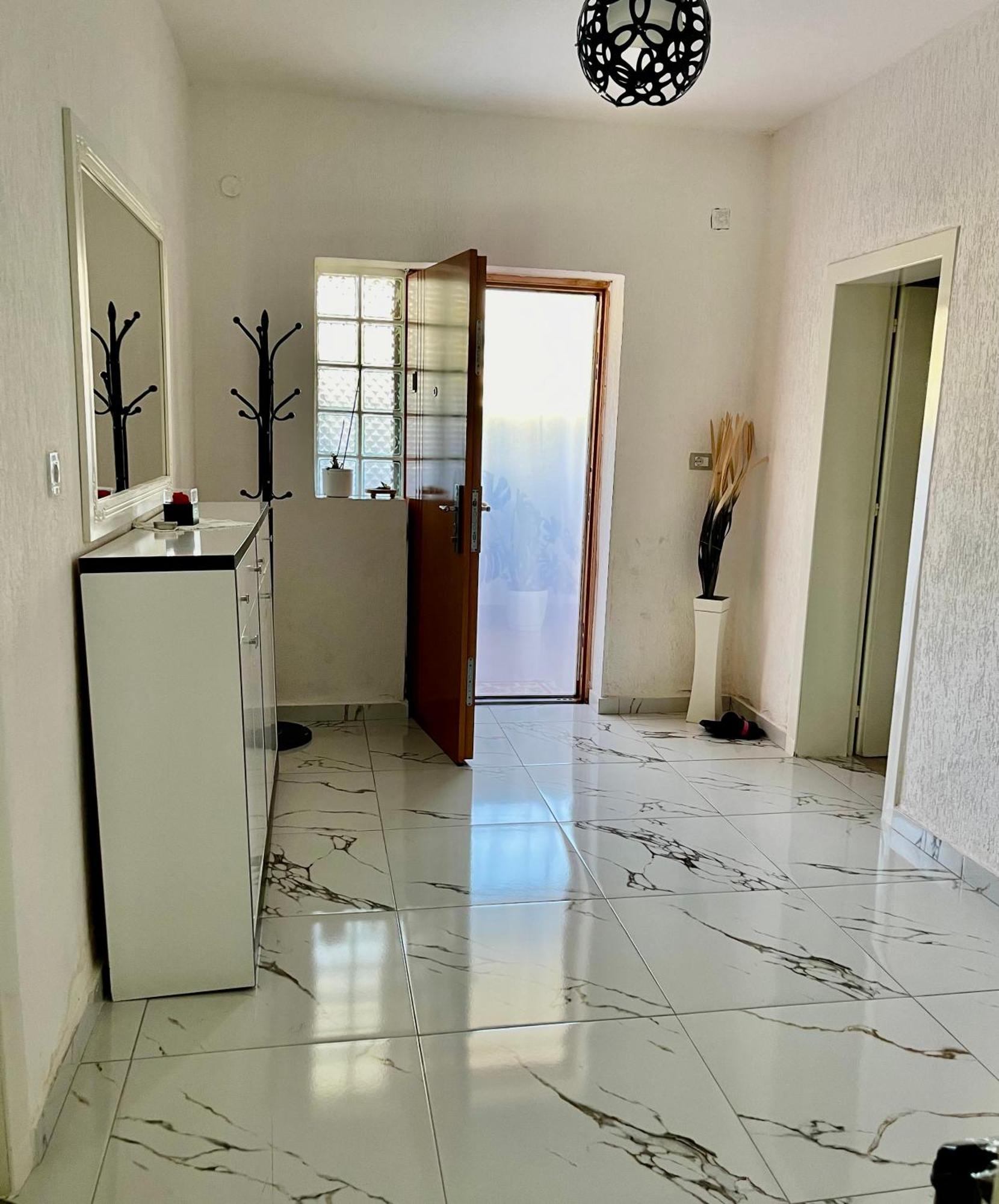 Guest House DEA Vlorë Extérieur photo