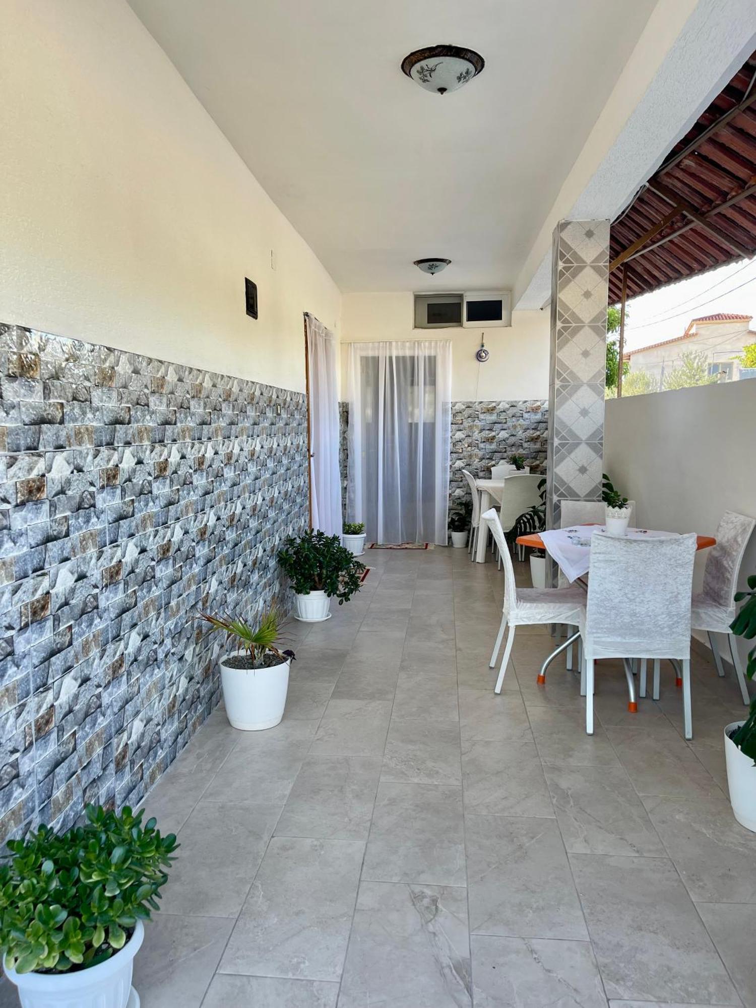 Guest House DEA Vlorë Extérieur photo