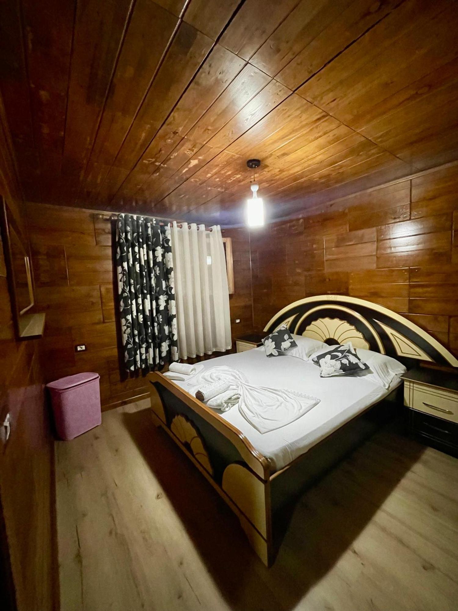 Guest House DEA Vlorë Extérieur photo