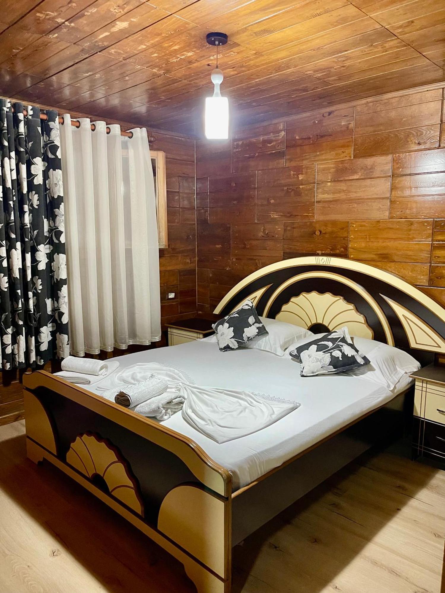Guest House DEA Vlorë Extérieur photo